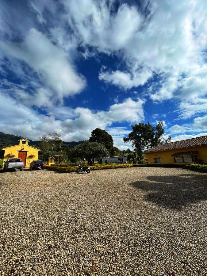 Hotel Campestre Franchesca Табио Экстерьер фото